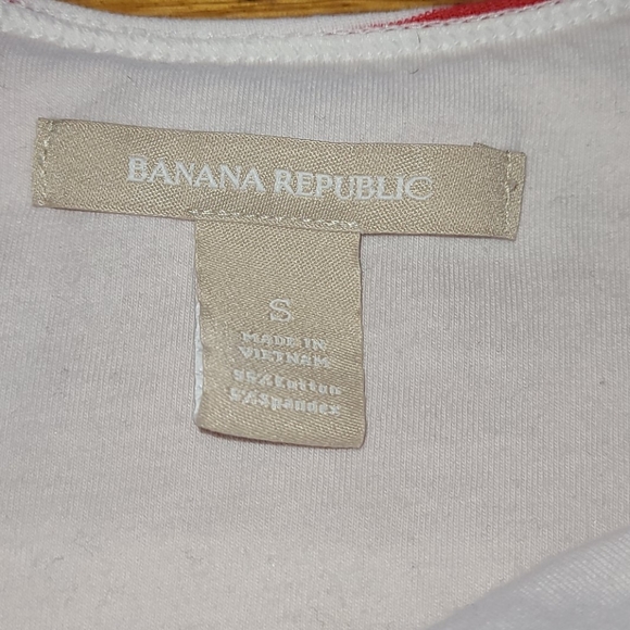 B1G1 Free Banana Republic Tank Top - Picture 3 of 4